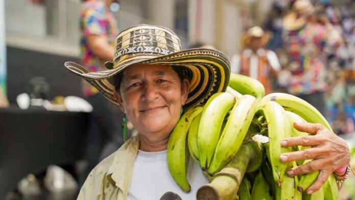 ant-entrego-3.515-hectareas-a-mujeres-campesinas-damnificadas-por-las-recientes-e-intensas-inundaciones-en-cordoba