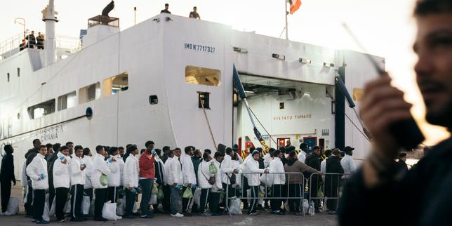 de-la-libia-en-europa,-la-logistica-deshumanizada-de-los-inmigrantes:-«tenir-un-centro-de-detencion,-c’est-comme-controler-un-puits-de-petrole»