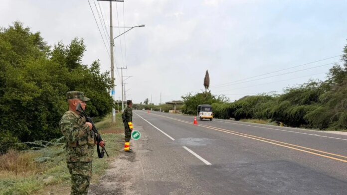 magdalena:-ejercito-se-instala-en-puebloviejo-para-enfrentar-a-grupos-armados-que-tienen-amenazada-a-la-poblacion-y-tomar-el-control-de-la-troncal-caribe.