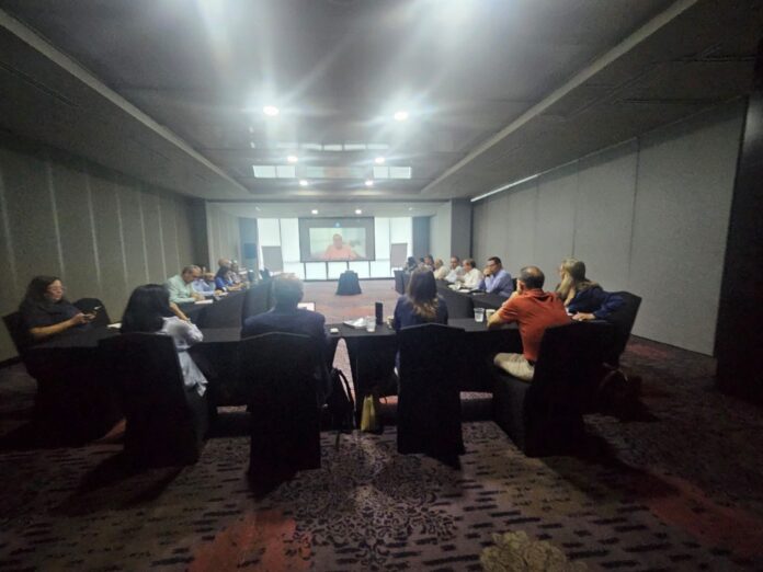 miembros-de-la-plataforma-unitaria-se-reunen-con-maria-corina-machado-en-panama