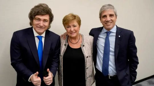 el-fmi-aprueba-la-ultima-revision-de-argentina-y-libera-1.000-millones-de-dolares-en-fondos