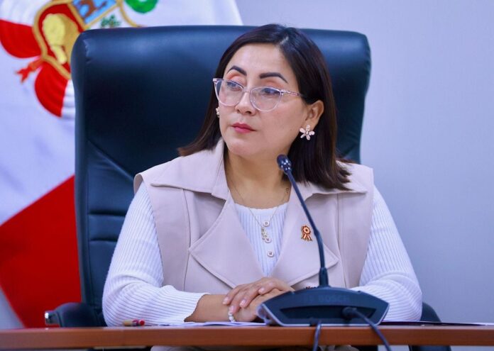 kelly-portalatino-renuncia-a-peru-libre-por-“motivos-personales-y-de-conciencia”
