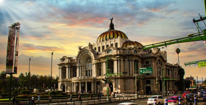 moody’s-mantiene-estable-a-pemex-b1-mientras-ola-soberana-golpea-a-mexico