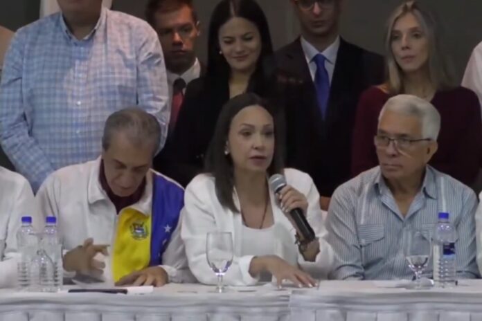 maria-corina-machado:-“trump-ha-sido-nitidamente-claro-al-decir-que-delcy-rodriguez-cumple-sus-instrucciones”