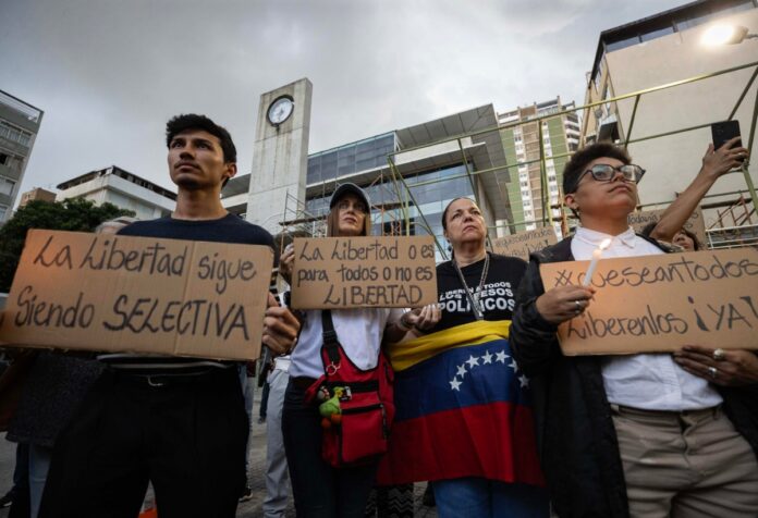 protestaron-en-caricuao-en-rechazo-a-las-muertes-de-carmen-teresa-navas-y-su-hijo:-“deben-investigar-a-fondo”
