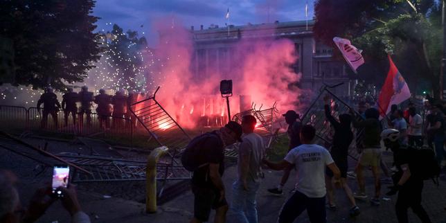 en-belgrado,-mas-180000-manifestantes-reclamaron-elecciones-para-relanzar-el-movimiento-anticorrupcion.