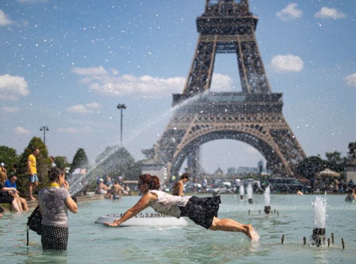 ola-de-calor-sin-precedentes-en-francia-deja-un-muerto-en-evento-deportivo-en-paris