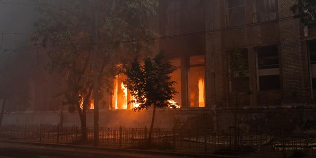 en-directo,-guerra-en-ucrania:-volodymyr-zelensky-llama-a-los-allies-a-plus-d’appui-despues-de-los-bombardeos-de-los-macizos-rusos