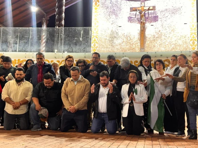 en-jornada-de-oracion,-civicos-piden-al-gobierno-hacer-cumplir-la-ley