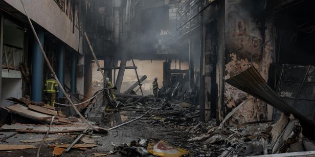 en-directo,-guerra-en-ucrania:-deux-morts,-pres-de-90-blesses-et-quelque-300-infraestructuras-tocadas-en-los-bombardeos-rusos-en-kiev-dimanche,-selon-de-nouveaux-bilans