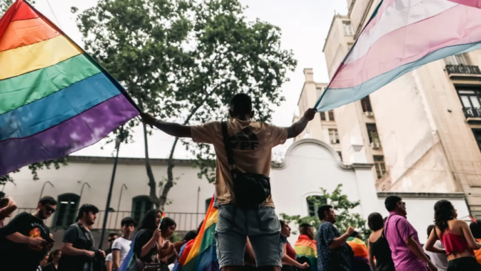 autoridades-investigan-presunta-agresion-policial-contra-mujer-trans-dentro-de-un-cai-en-bucaramanga