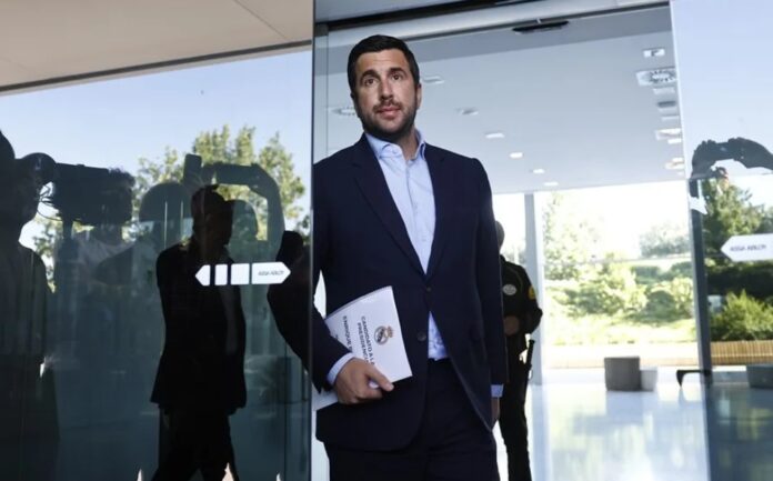 enrique-riquelme-cumplio-los-requisitos-de-la-junta-electoral-y-competira-por-la-presidencia-del-real-madrid
