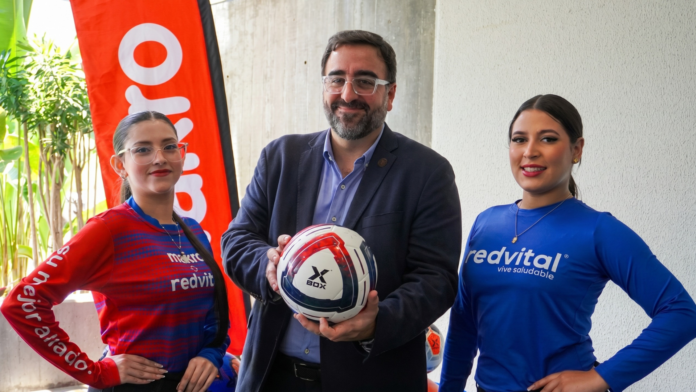 real-club-deportivo-la-coruna-espana-consolida-importante-alianza-con-redvital-makro-para-impulsar-el-futbol-venezolano