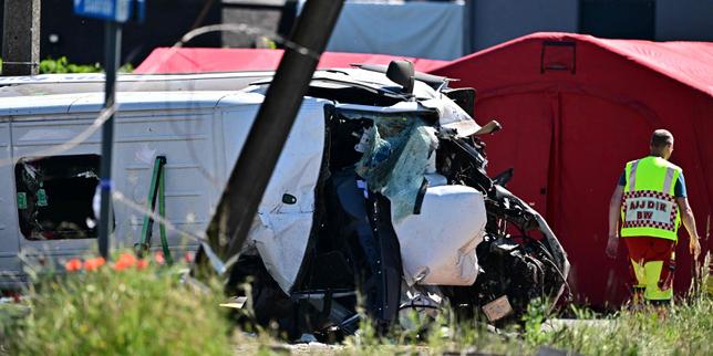 en-belgica,-una-colision-entre-un-coche-escolar-y-un-tren-hizo-cuatro-muertos,-no-dos-ninos