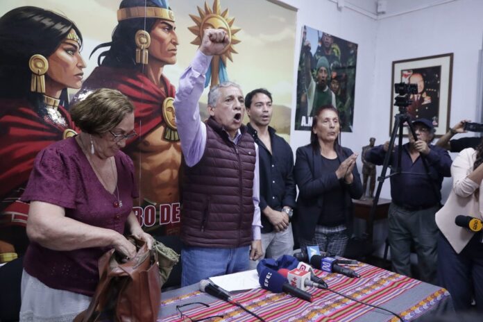 antauro-humala-ratifica-su-apoyo,-asegura-que-se-mantiene-“la-convergencia”-con-roberto-sanchez-y-minimiza-a-francke:-¿que-hay-detras?