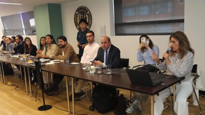 salud,-la-gran-preocupacion-de-los-colombianos:-¿cuales-son-los-temas-que-definen-la-calidad-de-vida-de-la-ciudadania-segun-encuestas-de-percepcion?