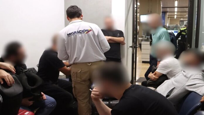 ¿por-que-migracion-colombia-detuvo-en-el-aeropuerto-de-medellin-y-devolvio-a-doce-extranjeros-que-viajaron-a-una-supuesta-despedida-de-soltero?