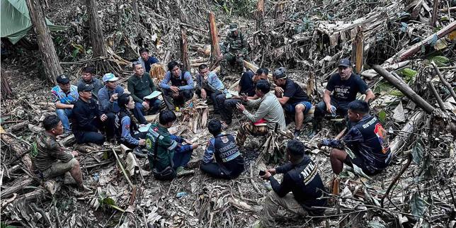 au-laos,-cinq-des-septiembre-personnes-coincees-dans-une-grotte-depuis-plusieurs-jours-sont-en-vie