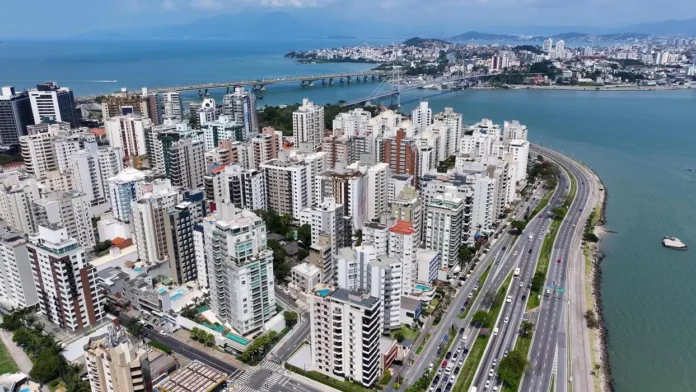 santa-catarina,-brazil:-2026-guide-for-expats,-investors-and-travelers