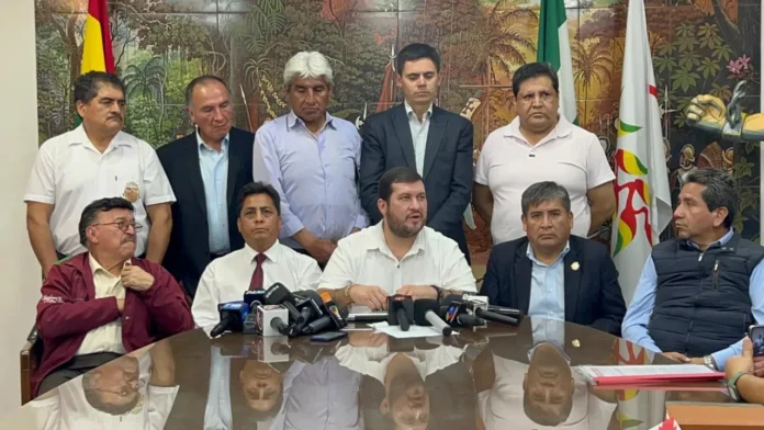 civicos-piden-estado-de-excepcion-y-la-aprehension-de-evo-morales