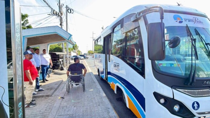 riohacha-estrena-transporte-publico-urbano-tras-mas-de-dos-decadas-sin-un-sistema-organizado;-asi-entro-a-funcionar-el-servicio