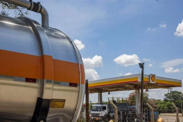 la-empresa-shell-cosan-se-desploma-un-19%-despues-de-que-raizen-estableciera-un-plan-de-rescate