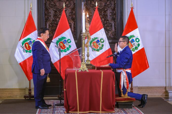 jose-maria-balcazar-toma-juramento-como-nuevo-ministro-de-trabajo-tras-reajuste-en-el-gabinete-ministerial