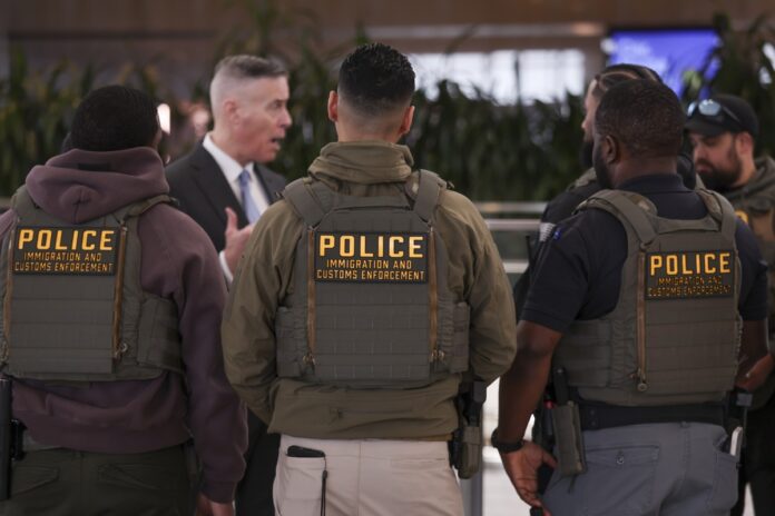 arrestaron-a-un-agente-de-ice-acusado-de-disparar-a-un-migrante-venezolano-y-encubrir-el-ataque-en-minnesota