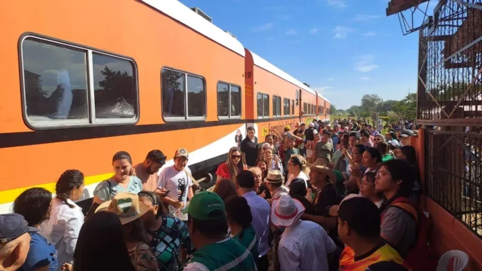 el-tren-de-pasajeros-enciende-motores-para-visitar-la-chiquitania