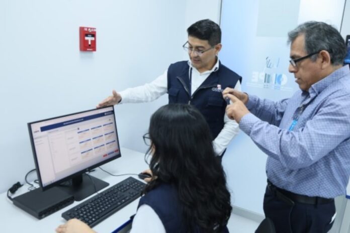 onpe-muestra-a-personeros-tecnicos-de-fuerza-popular-funcionamiento-del-sistema-de-computo-para-la-segunda-vuelta