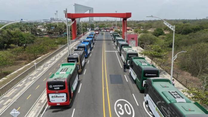 continua-la-renovacion-del-transporte-publico-colectivo-en-barranquilla:-la-ciudad-ya-completa-100-autobuses-nuevos-para-potenciar-las-flotas