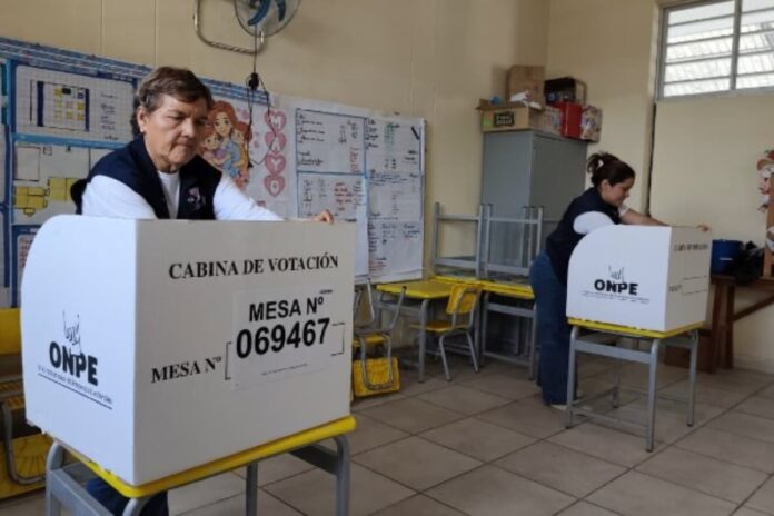 la-onpe-capacitara-a-miembros-de-mesa-en-mas-de-4-mil-colegios-para-la-segunda-vuelta-presidencial