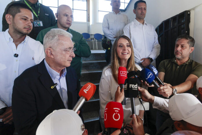 alvaro-uribe-reconocio-derrota-de-paloma-valencia:-“asumo-humildemente-mi-responsabilidad”