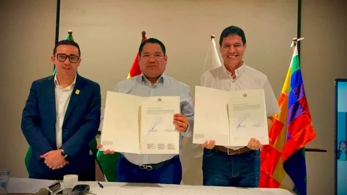 montero-y-la-fiscalia-firman-convenio-institucional