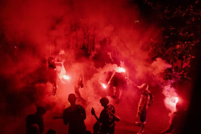 cerca-de-900-detenidos-en-francia-en-los-altercados-tras-la-victoria-del-psg