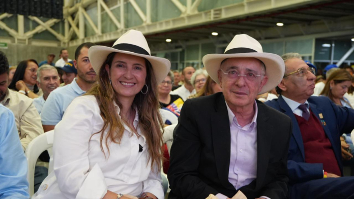 las-tres-razones-de-la-debacle-de-paloma-valencia-en-las-elecciones-frente-a-de-la-espriella-y-cepeda-en-antioquia,-considerada-la-‘cuna-del-uribismo’