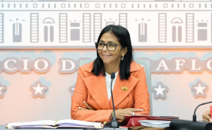 delcy-rodriguez-anuncia-la-creacion-de-una-linea-telefonica-directa-para-denunciar-la-extorsion-judicial-y-policial
