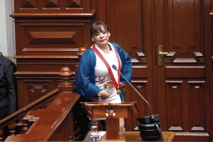 comision-de-etica-aprueba-amonestacion-publica-contra-kira-alcarraz-por-amenazar-a-una-periodista