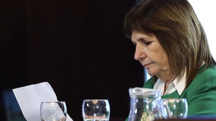 ultimo-momento:-patricia-bullrich-ofrecio-su-renuncia-a-javier-milei