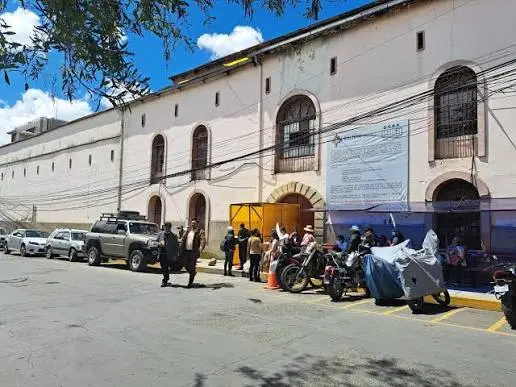 la-paz:-en-el-penal-de-san-pedro-un-hombre-y-una-mujer-fueron-encontrados-muertos