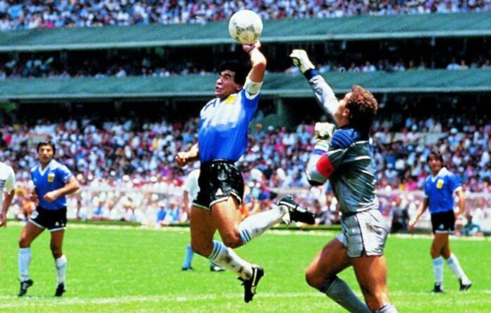 maradona-contra-el-mundo:-“mano-de-dios”-y-el-“gol-del-siglo”
