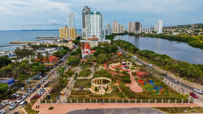parque-apolo-revive-en-cartagena-tras-anos-de-abandono-y-se-convierte-en-nuevo-pulmon-verde-y-cultural-de-la-zona-turistica-en-el-cabrero