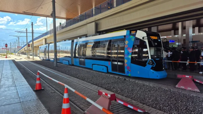 policias-y-militares-viajaran-gratis-en-el-tren-metropolitano