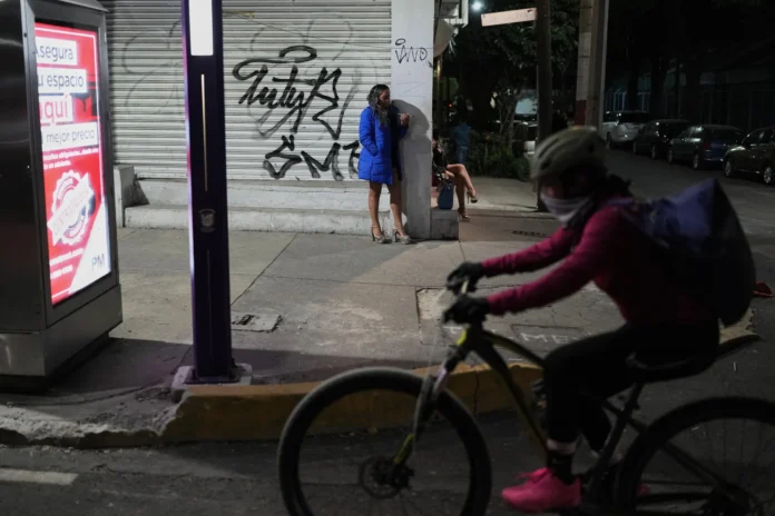 las-obras-del-mundial-expulsan-de-las-calles-a-las-trabajadoras-sexuales-de-la-ciudad-de-mexico
