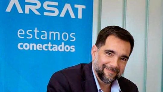 hallan-2,5-millones-de-dolares-y-drogas-en-allanamiento-a-casa-de-alto-funcionario-argentino