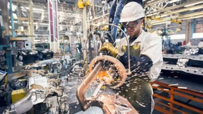 el-auge-de-las-contrataciones-en-el-mundial-impulsa-el-turismo-y-la-construccion-en-mexico