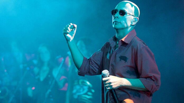 muere-indio-solari,-figura-imponente-del-rock-argentino,-a-los-77-anos