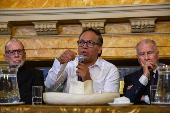 reves-para-roberto-sanchez:-pj-rechaza-pedidos-para-archivar-acusacion-por-presunta-declaracion-falsa
