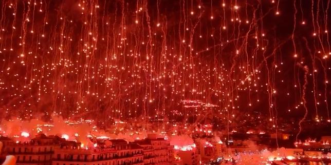 video.-alger-baignee-de-rouge-pour-celebrer-le-mouloudia