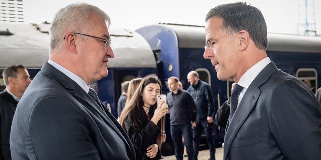 en-directo,-guerra-en-ucrania:-vladimir-poutine-«-a-laisse-passer-sa-chance-de-se-sortir-de-esta-guerra-»,-afirma-el-jefe-de-la-diplomacia-ucraniana